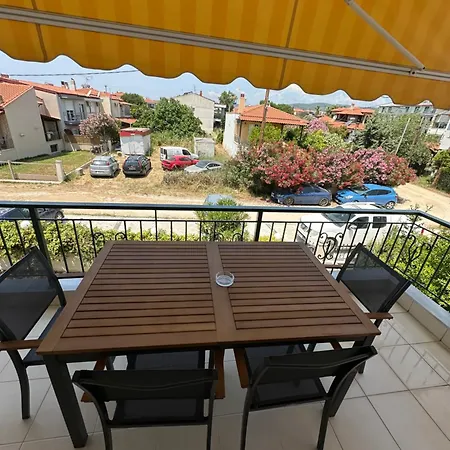 מלון דירות Mila House ניקיטי