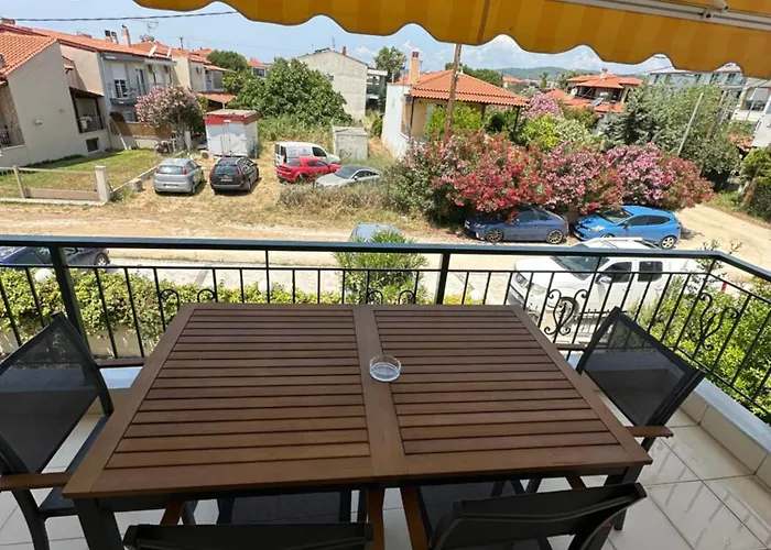 מלון דירות Mila House ניקיטי